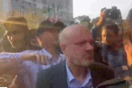 دکتر علیرضا منادی در میان حمایت و تشویق معلمان بازنشسته: فردا تسویه پاداش پایان خدمت معلمان بازنشسته سال ۱۴۰۰