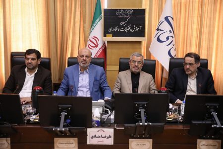وزیر آموزش و پرورش برای توضیح درباره علت صدور بخشنامه جنجالی عدم بازنشستگی فرهنگیان در سال جاری به مجلس می‌آید