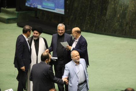اجازه تکرار قطعی آب و برق مدارس را نخواهیم داد/ کمیسیون آموزش حمایت حداکثری از مراکز آموزشی در بودجه ۱۴۰۴ را دارد