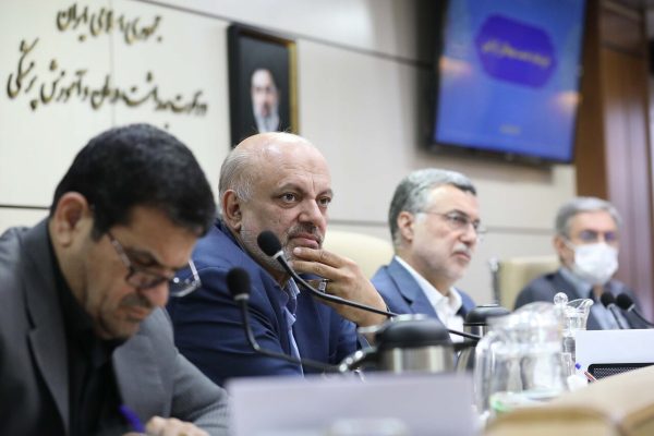  حمایت کمیسیون آموزش مجلس از طرح‌های وزارت بهداشت برای کاهش قیمت دارو